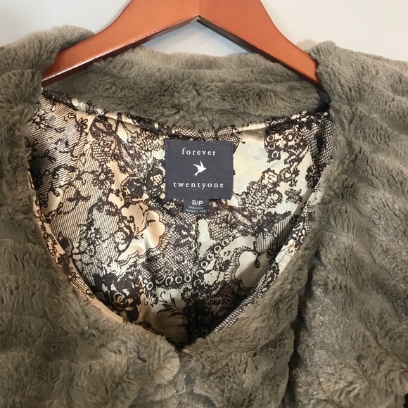 Forever 21 | Soft throw-over cardigan - Picture 3 of 4